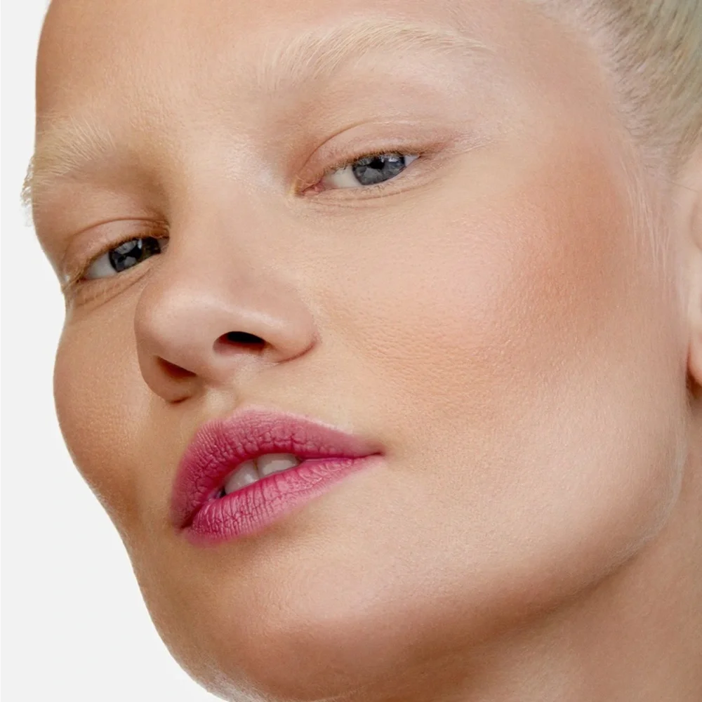 MAKE Skin Mimetic Microsuede bronzer in the shade Equinox